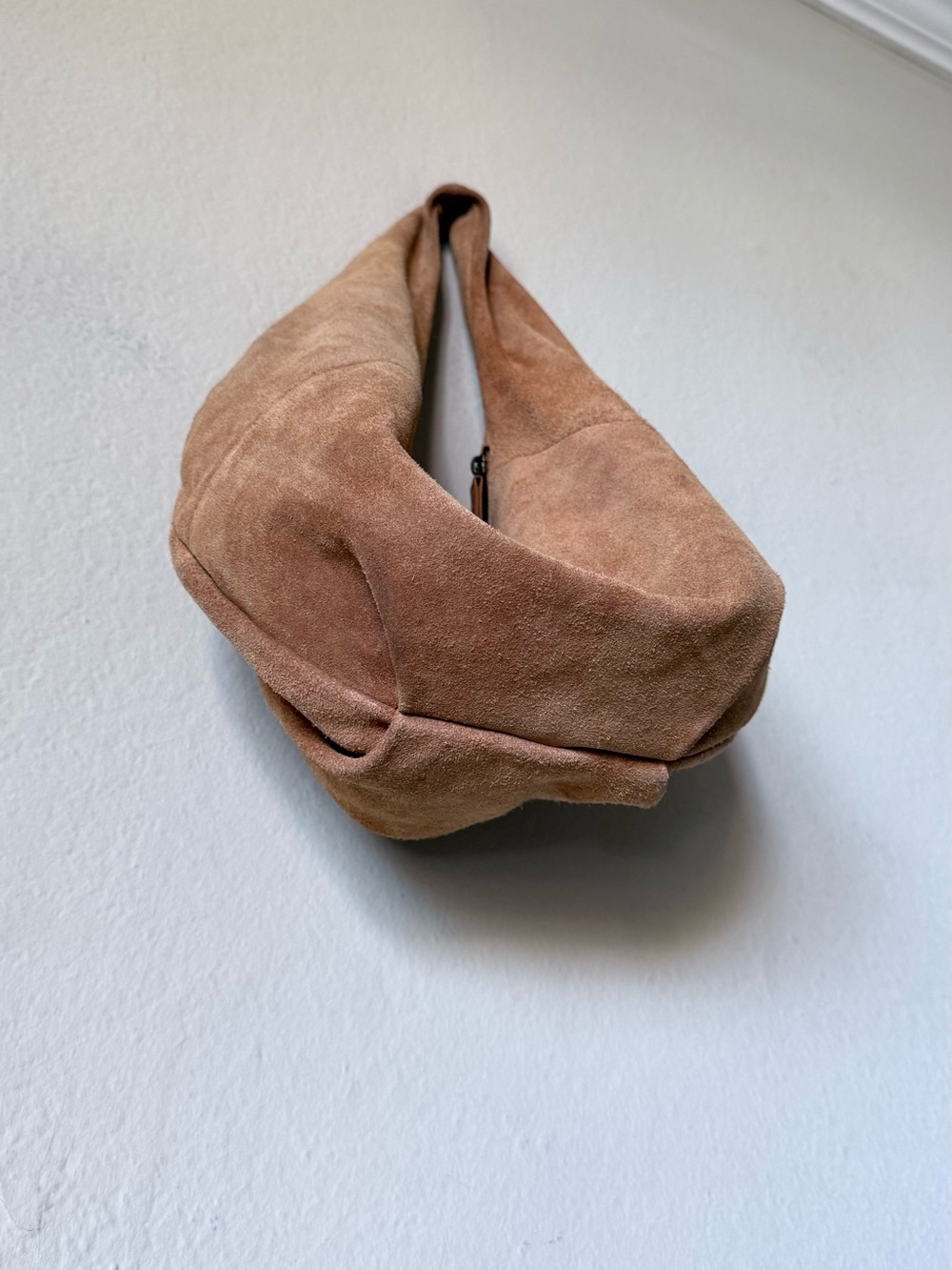 ASOS DESIGN Suede Slouchy Scoop Tote Bag in Tan- Brown - Picture 11 of 12